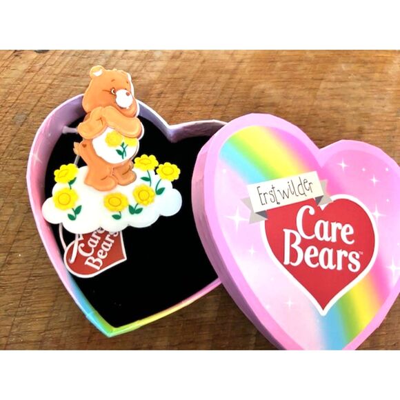 Erstwilder 'Feeling Friendly' Brooch - Carebear - Picture 3 of 3